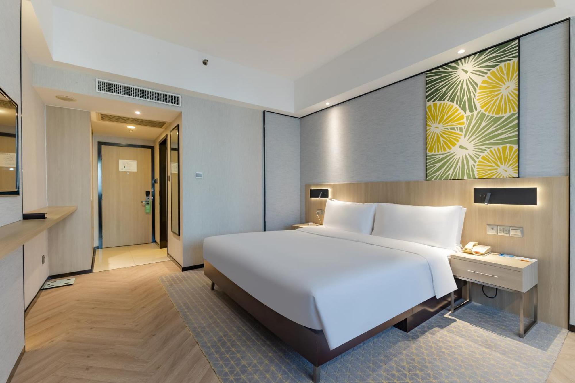 Vista By Ihg Hotel